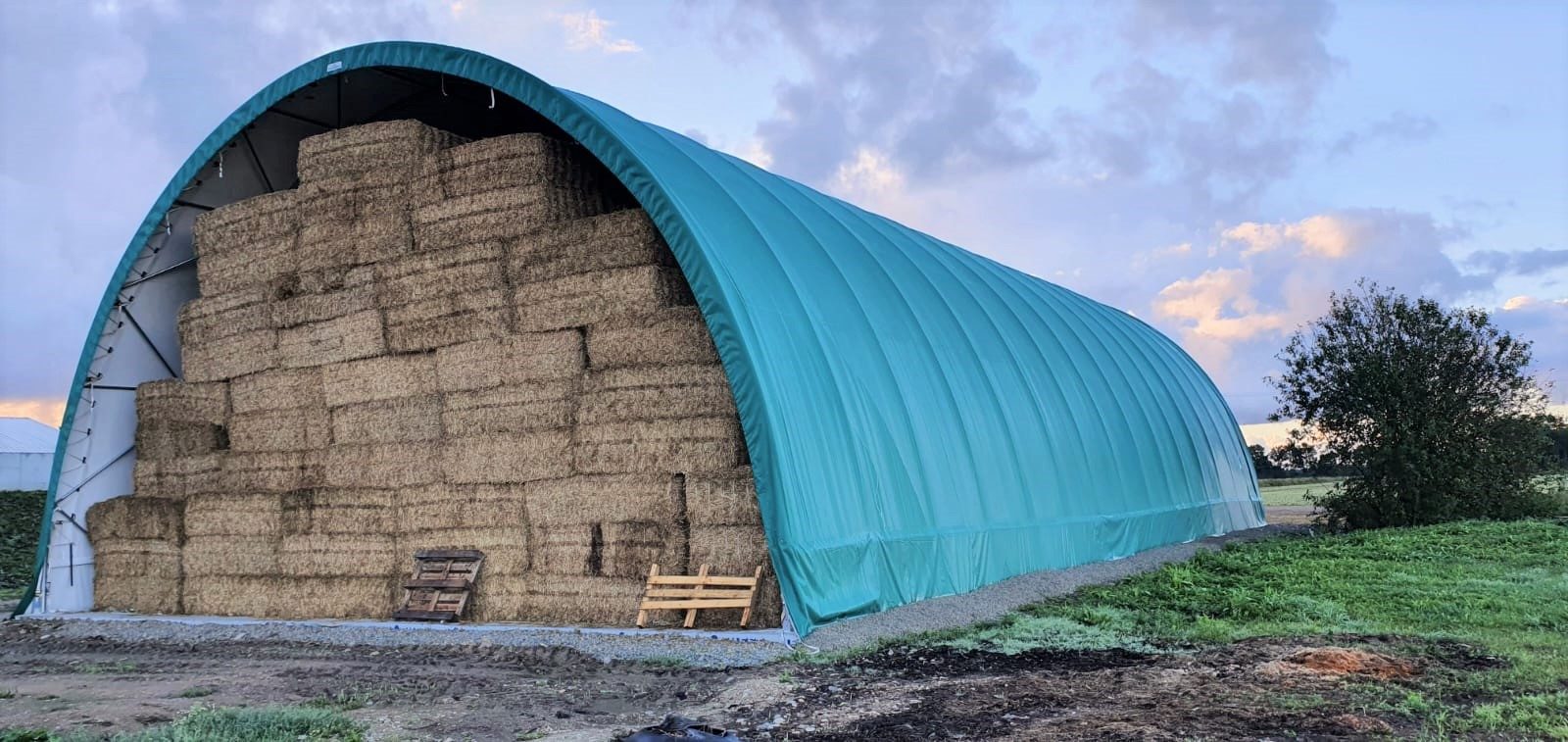 Tunnel De Stockage Pour Bottes De Foin Toutabri